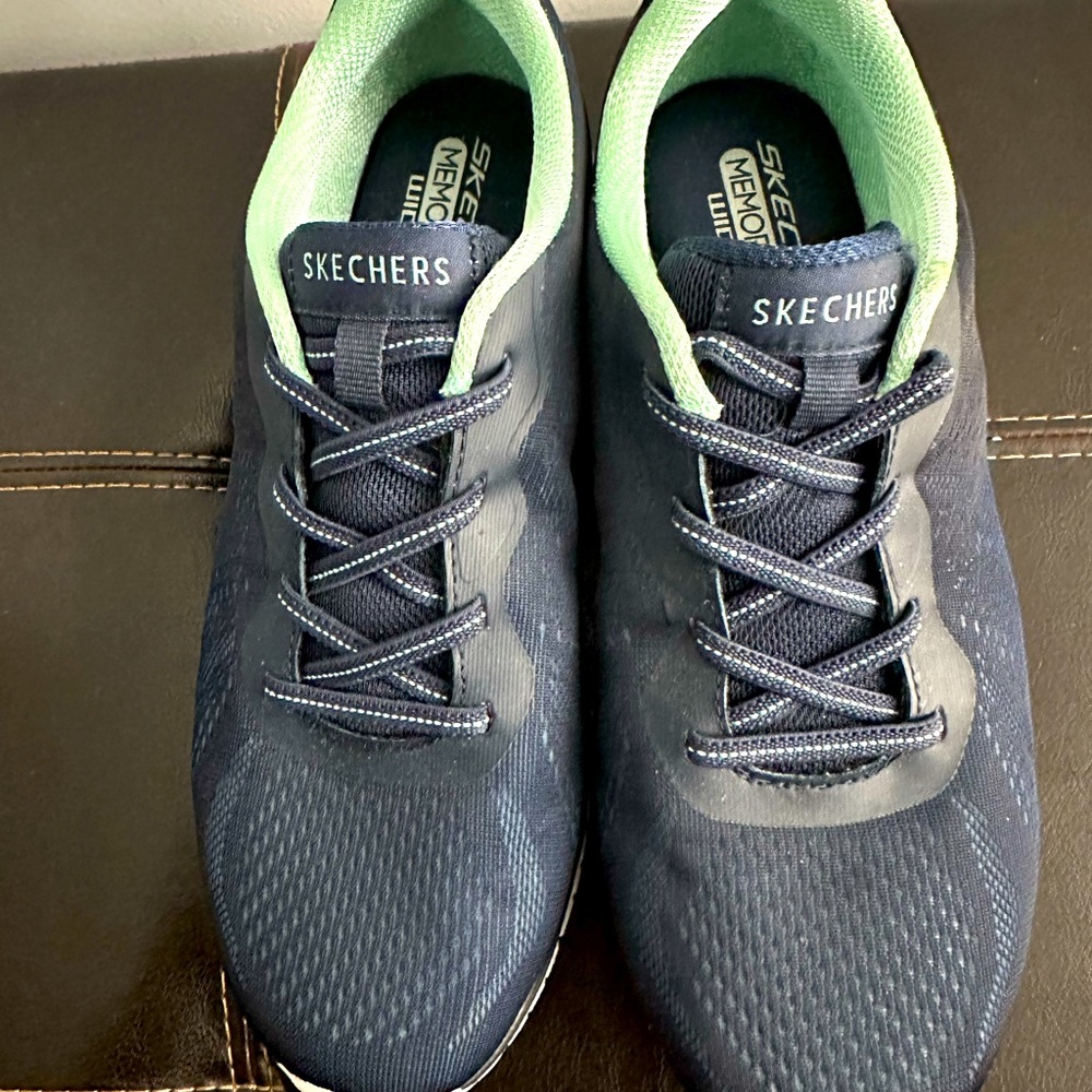 Sketchers slip on shoes